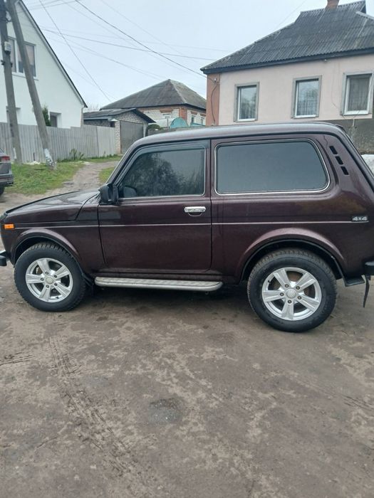 Нива 2012 год газ/бензин