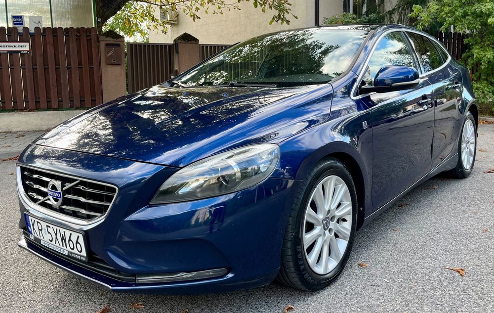Volvo V40