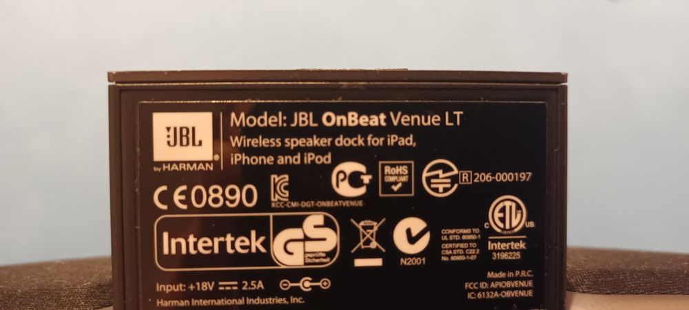 JBL OnBeat Venue LT stacja dokująca Bluetooth i  Lightning do Iphone