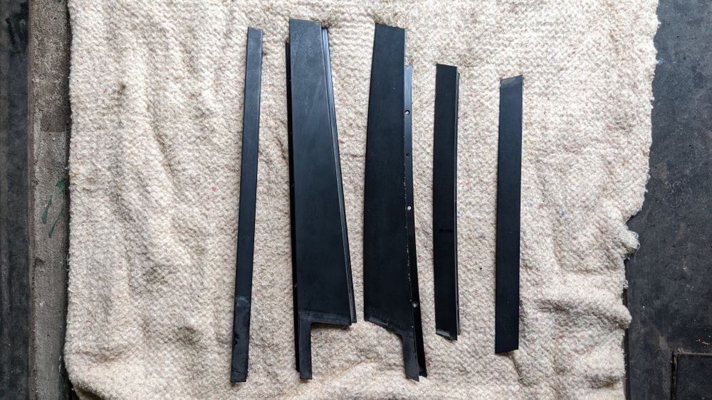 Пластик дверей, накладки, БМВ е46 універсал, молдинги, уплотнитель