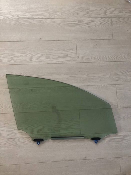 Стекло для Lexus NX