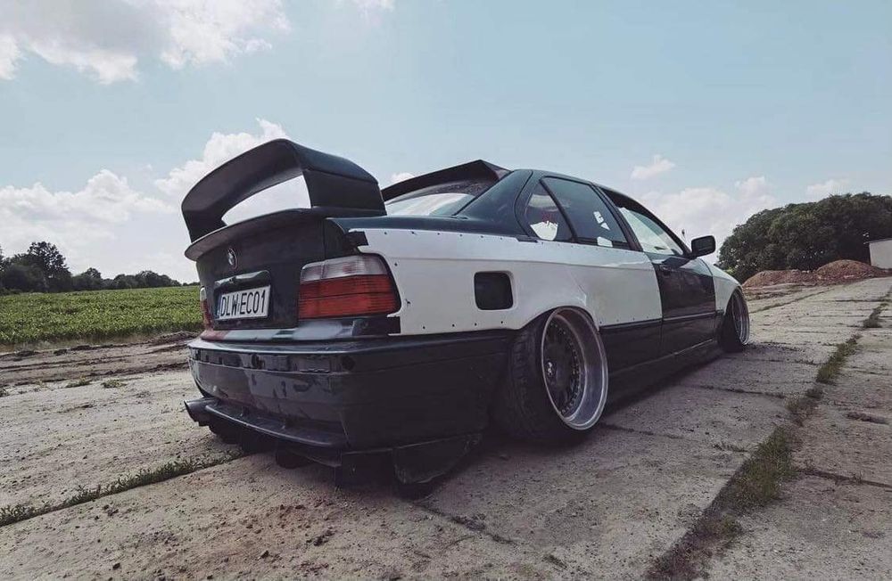 BMW E 36 -felony 6szt Sedan