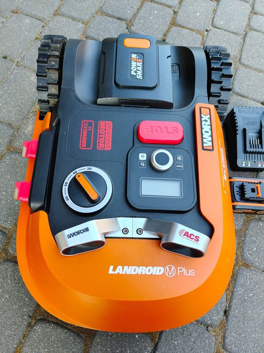 Robot koszący zestaw Worx m700 plus WR167e
