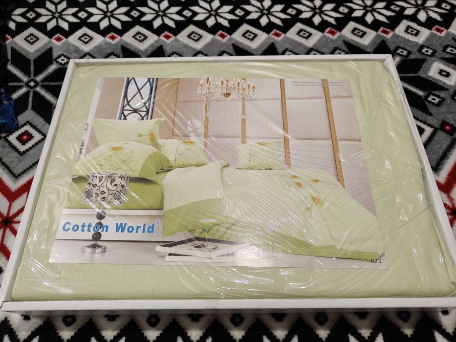 Nowa zielona haftowana pościel Cotton World