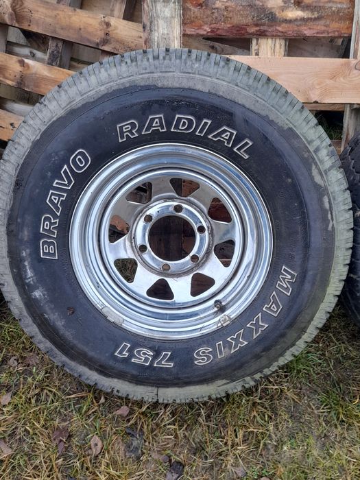 Felgi chromowane z oponami 31x10,5x15  Patrol, Pajero, Terrano 6x139,7