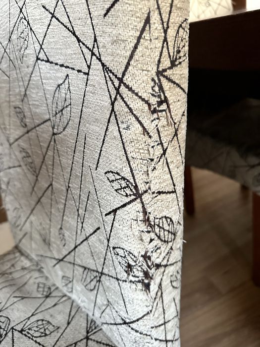 Mesa de sala com e 6 Cadeiras