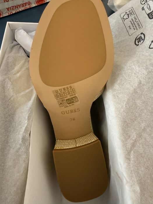Sandalias Guess