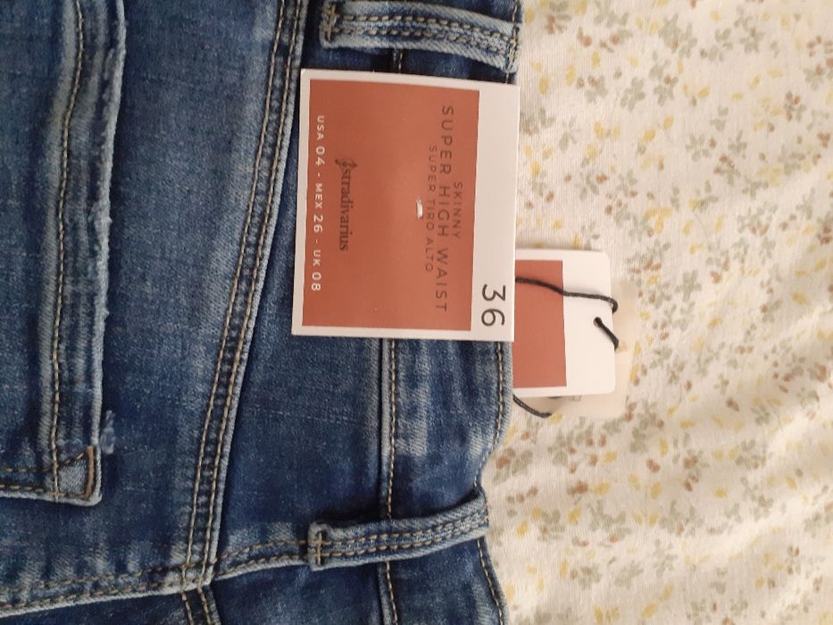 Calças de ganga novas