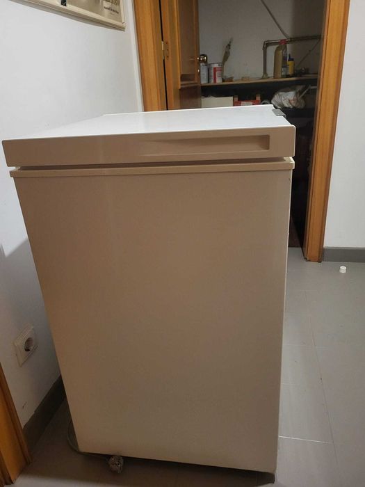 Arca congeladora horizontal – funcional e em bom estado