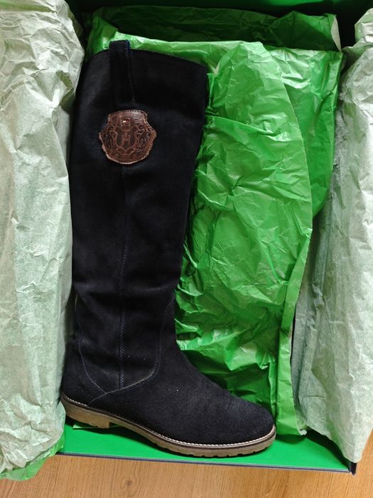 Tommy Hilfiger Wera 2 – zamszowe kozaki, granatowe, klasyka premium 39