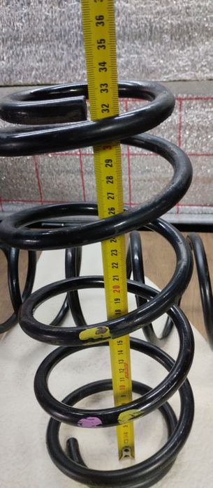 Пружини передні lanos, zaz sens, nexia. Майже нові.  Ціна за 2 шт.