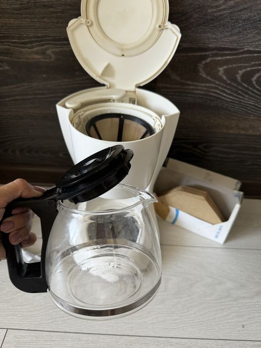 Крапельна кавоварка Philips Daily Collection HD7447