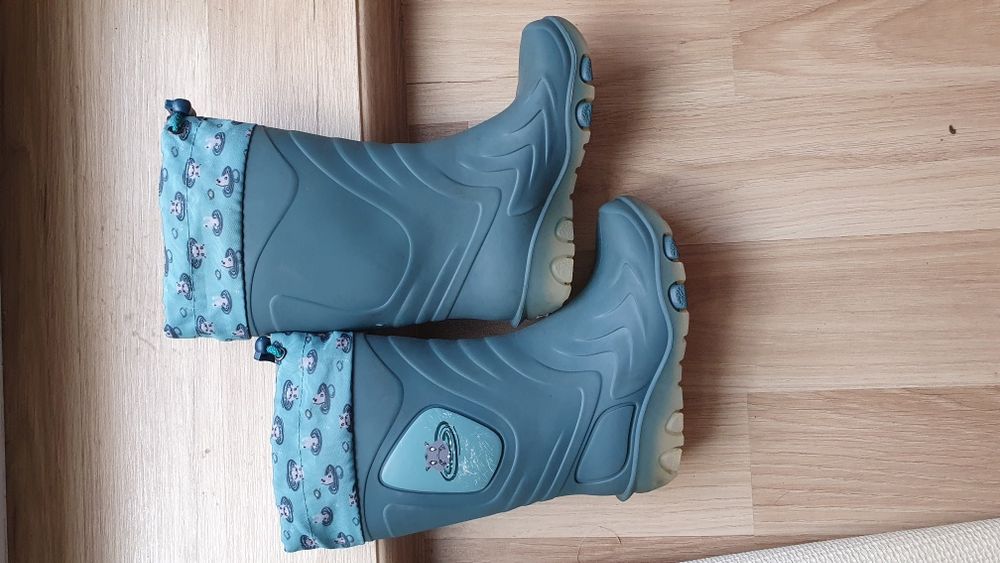 Kalosze chłopięce świecące podeszwy rozmiar 26/27, dl wkładki 17cm