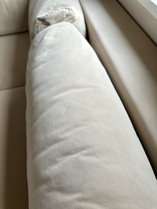 Beżowy duży narożnik rozkładany