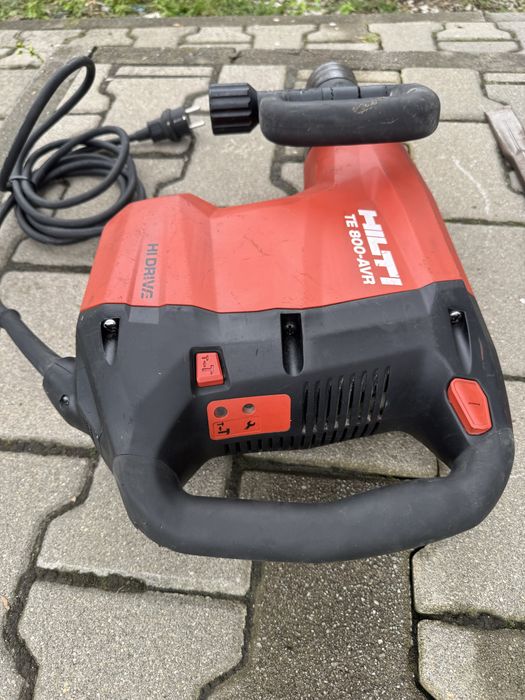 Mlot wyburzeniowy Hilti TE 800-AVR dluto używany Sprawny