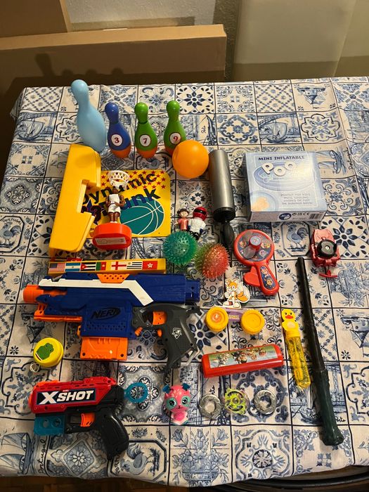 Collection of various legos toys etc64575277207426124