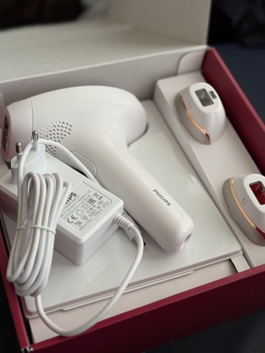 Фотоепілятоп Філіпс Люмеа 7000