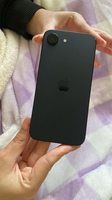 Iphone 16e em bom estado