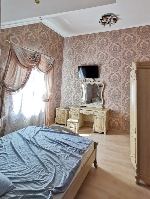 Продам 2-х этажный дом с отличным ремонтом,