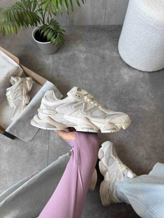 New Balance 9060 Light Beige Moonbeam