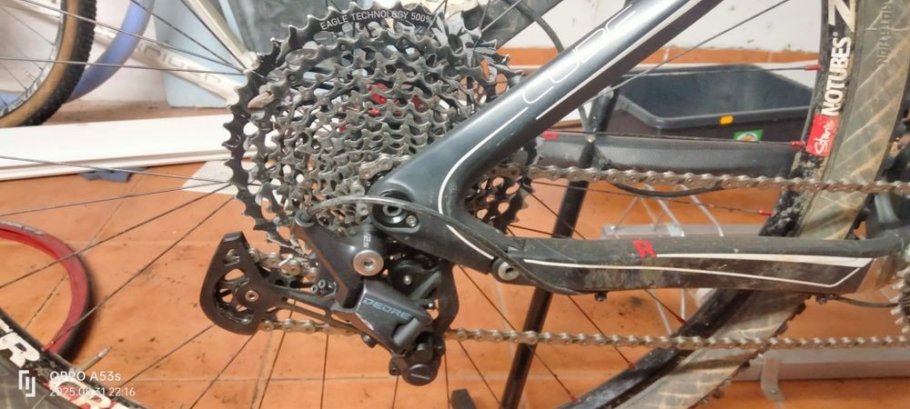 Bicicleta Cube suspensão total tamanho M