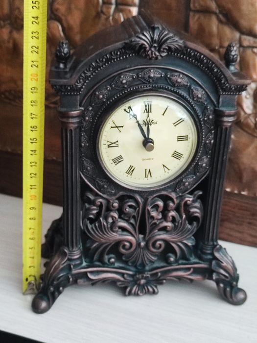 Stary zegar kominkowy 24 cm.