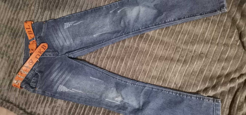 Джинсы 10-11 лет