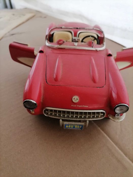 Chevrolet Corvette 1957 Burago 1/18
