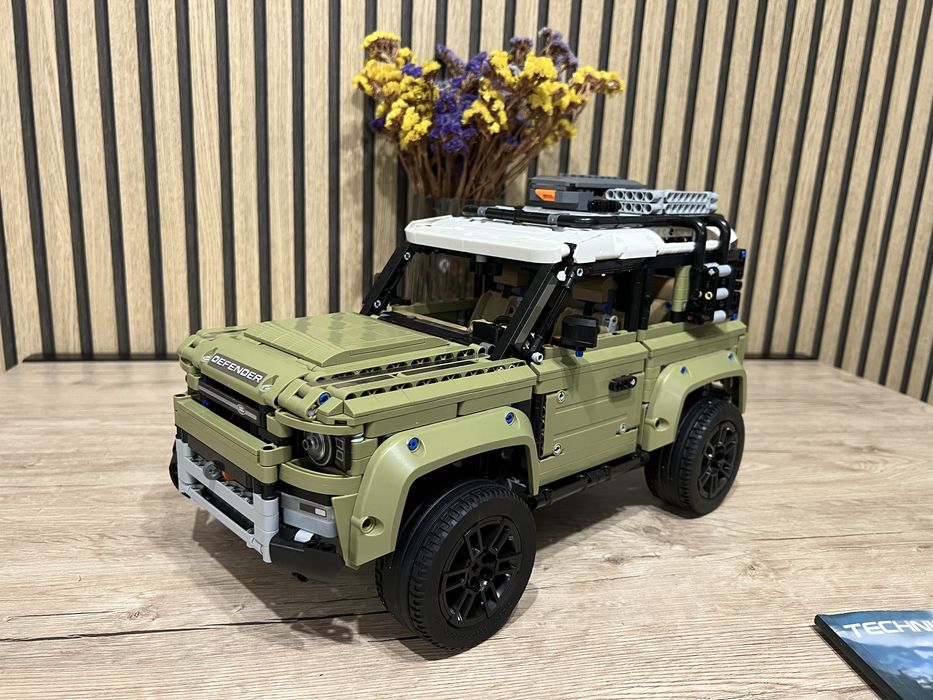Lego Technic КОНСТРУКТОР Дефендер Ленд Ровер Land Rover Defender