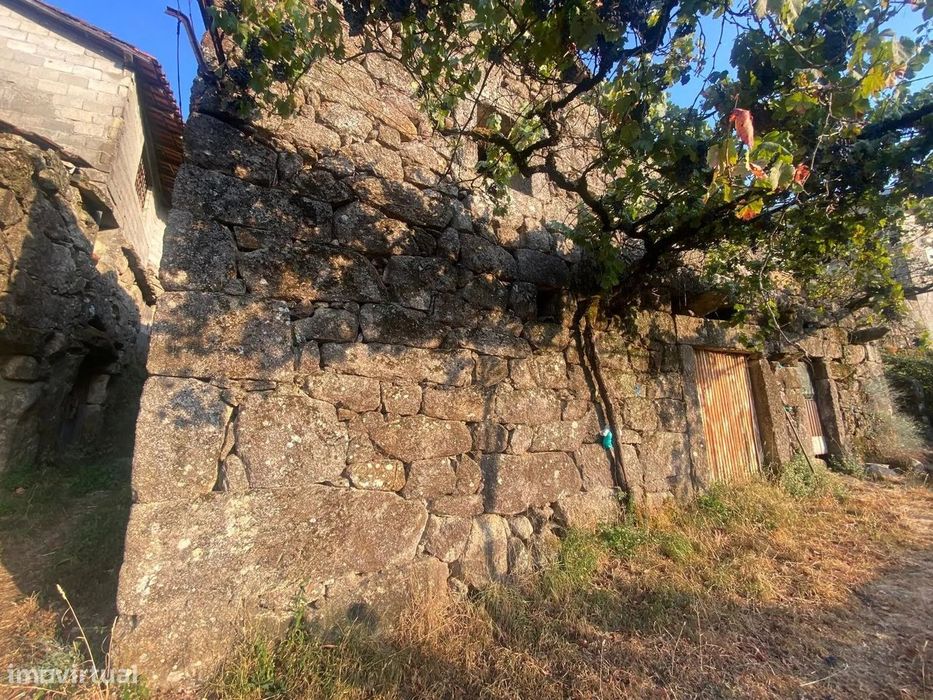 Moradia em Pedra de 1917 para Restauro | Lindoso, Ponte da Barca