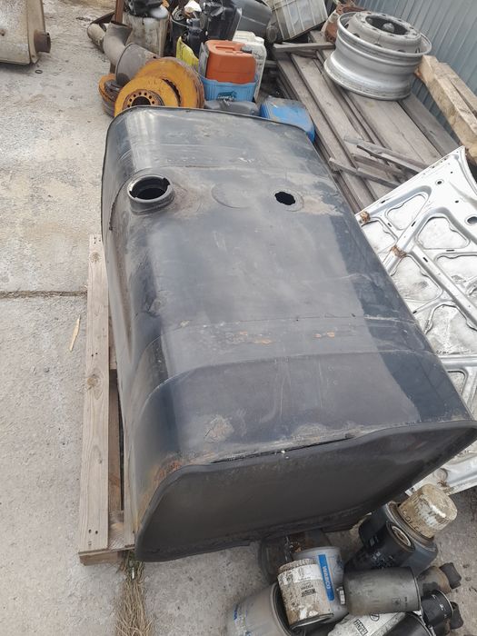 Продам бак 400л бу