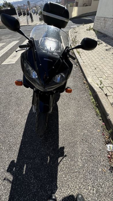 Honda CBR 600F - 57.000 km- excelente estado