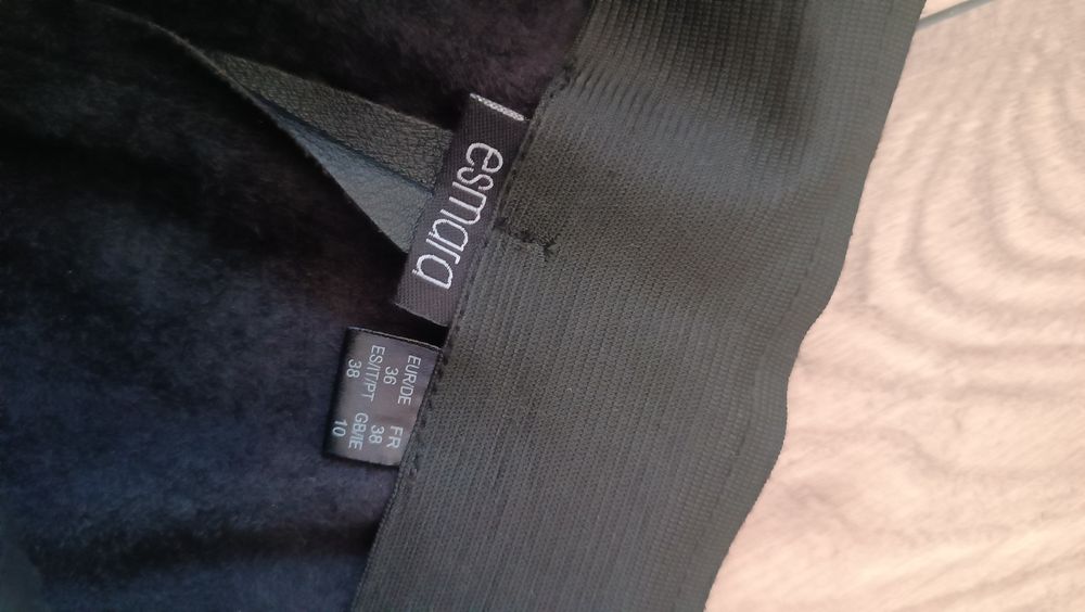 Spodnie ze skóry ekologicznej Esmara