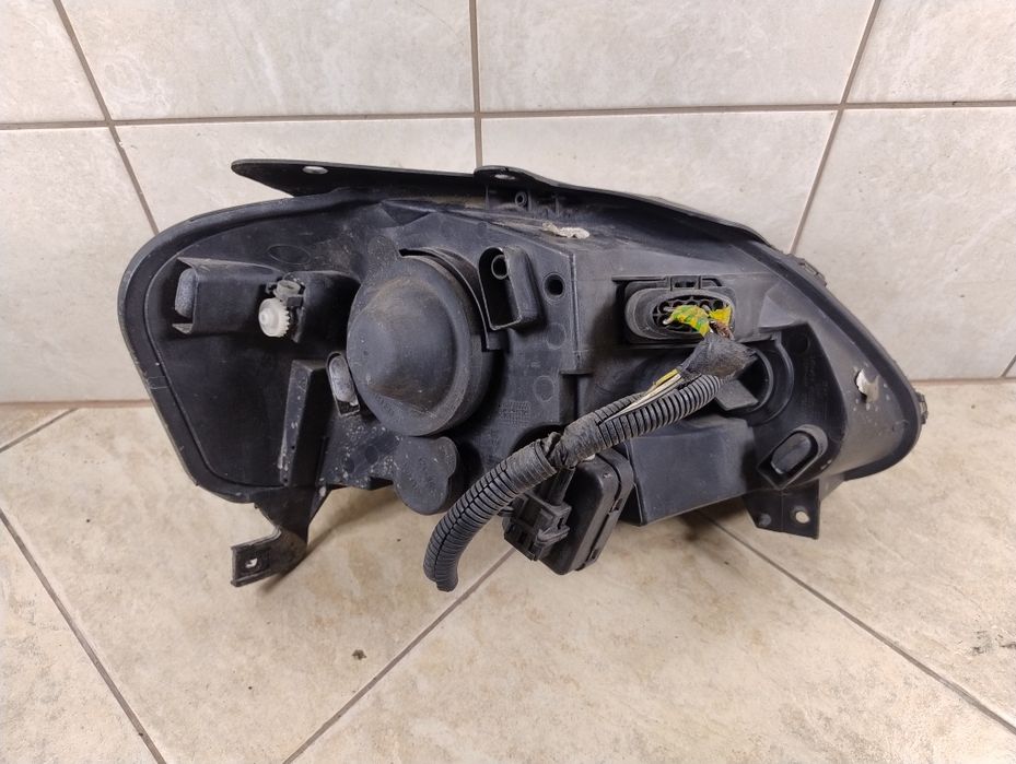 Volkswagen VW Fox 03-11 lampa reflektor Europa lewy przód wysyłka