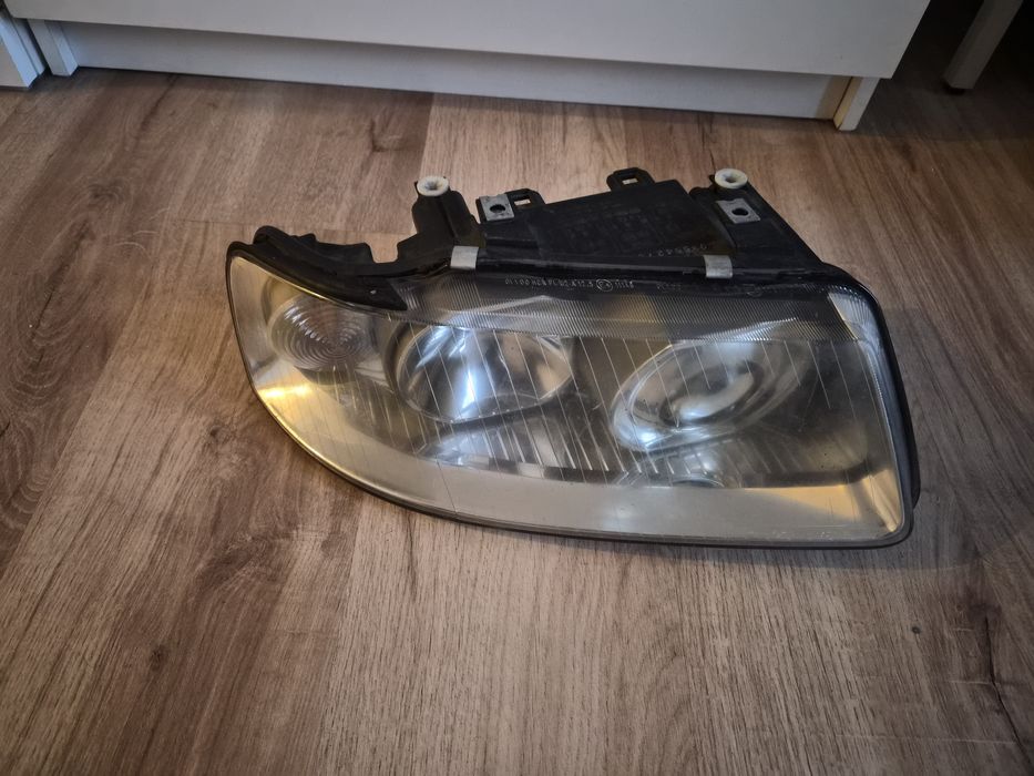 Farol direito audi a3