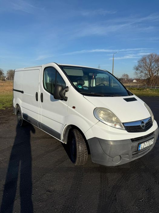 Opel  vivaro 2008r