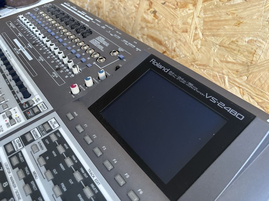 Roland VS-2480 Digital Studio Workstation