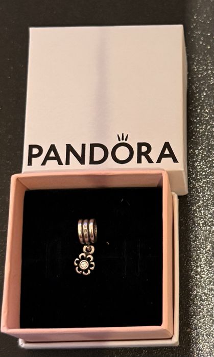 Pandora - conta com Margarida