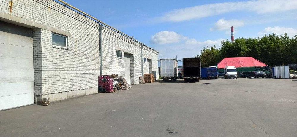 Пропоную в оренду капітальний склад з офісними приміщеннями. вул. Пухівська