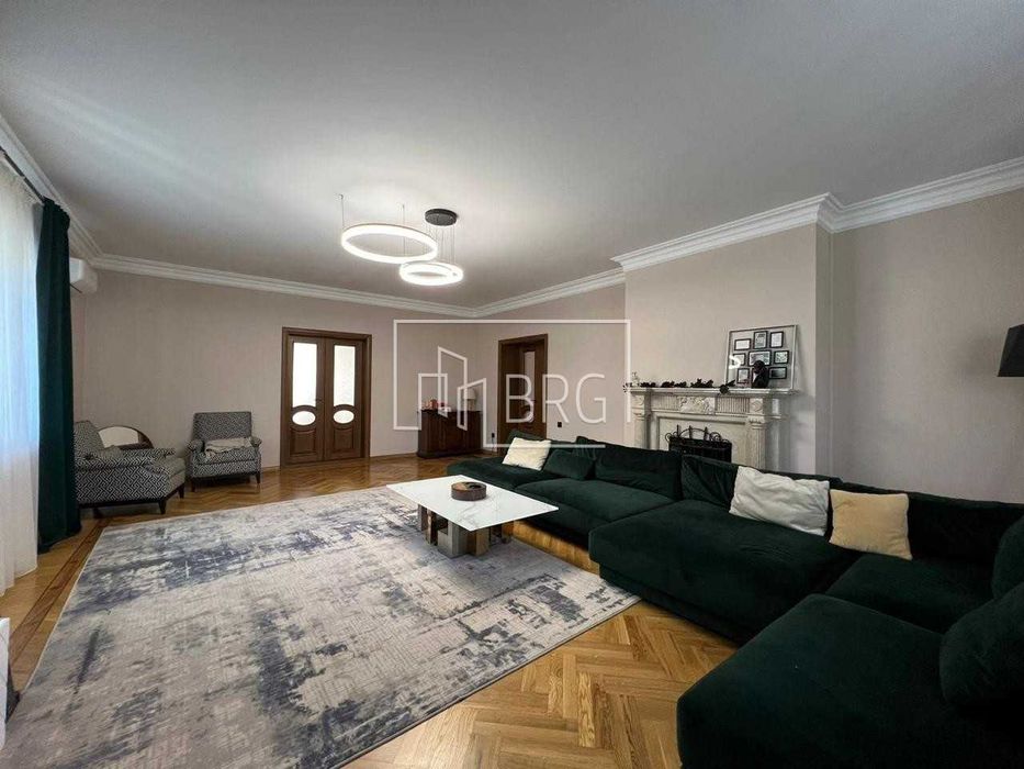 Продажа дома с бассейном и выходом на Козинку КГ Золотые ворота без%