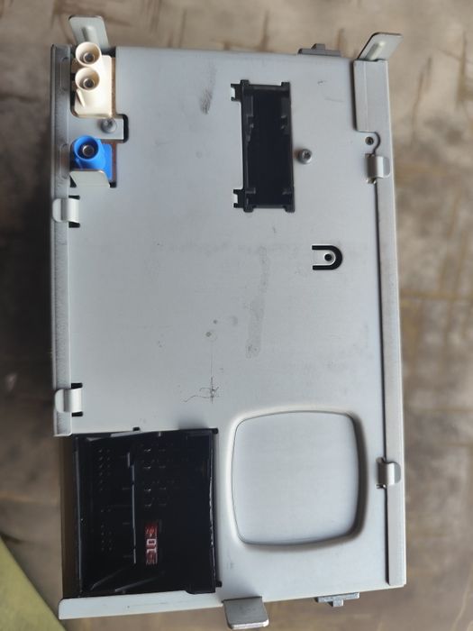 Продам автомагнітолу Passat B-7