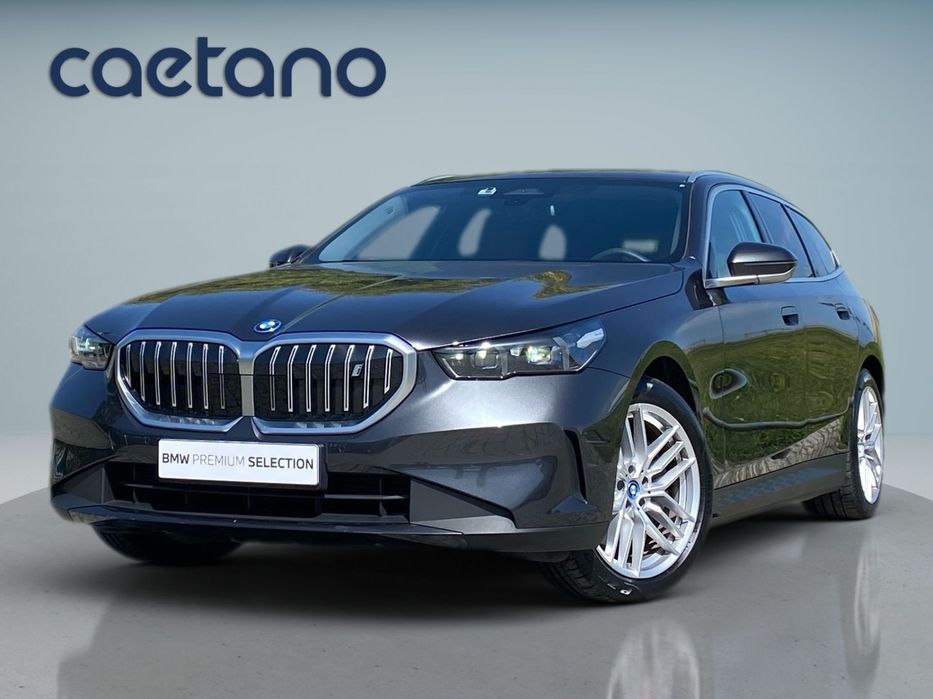 BMW i5 Touring eDrive40