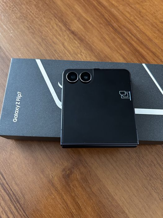 Samsung Galaxy Z flip7 256gb