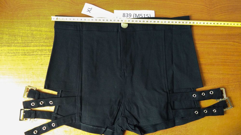 Spodenki Damskie Bermudy Biodrówki Krótkie Czarne Paski Trendy L