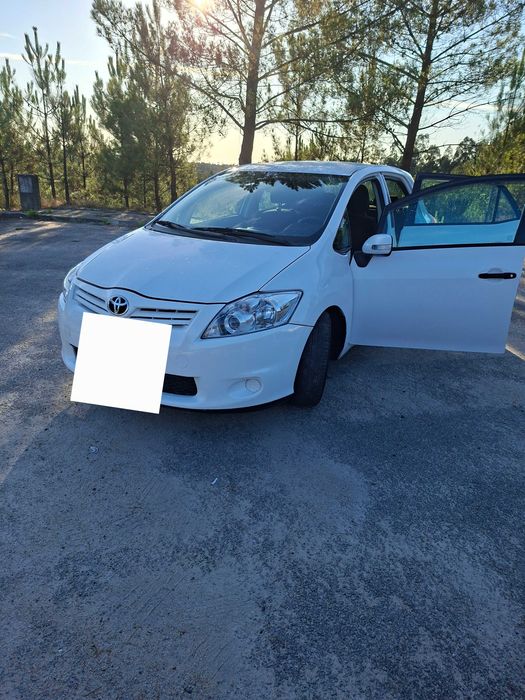 Toyota Auris — fotografia 12