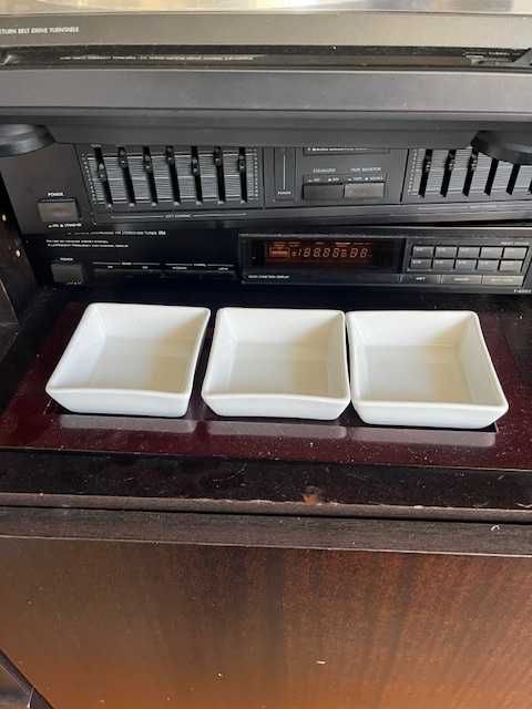 Conjunto com 3 pequenas travessas