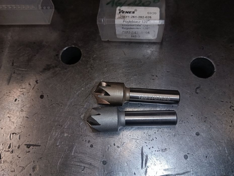 Fazownik pogłębiacz  firmy Fenes fi 16mm 120⁰ HSS