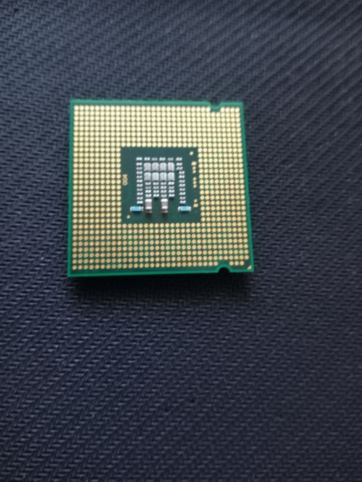 Ryzen 3 2200G Celeron E3300 Dual Core 2.5Ghz. Кулер 775-сокет. Пам'ять