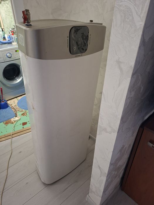 Бойлер Ariston 100 литров