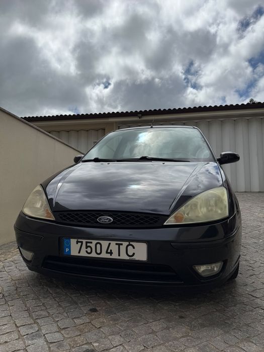 Vendo ford focus 1.8 (negociável)